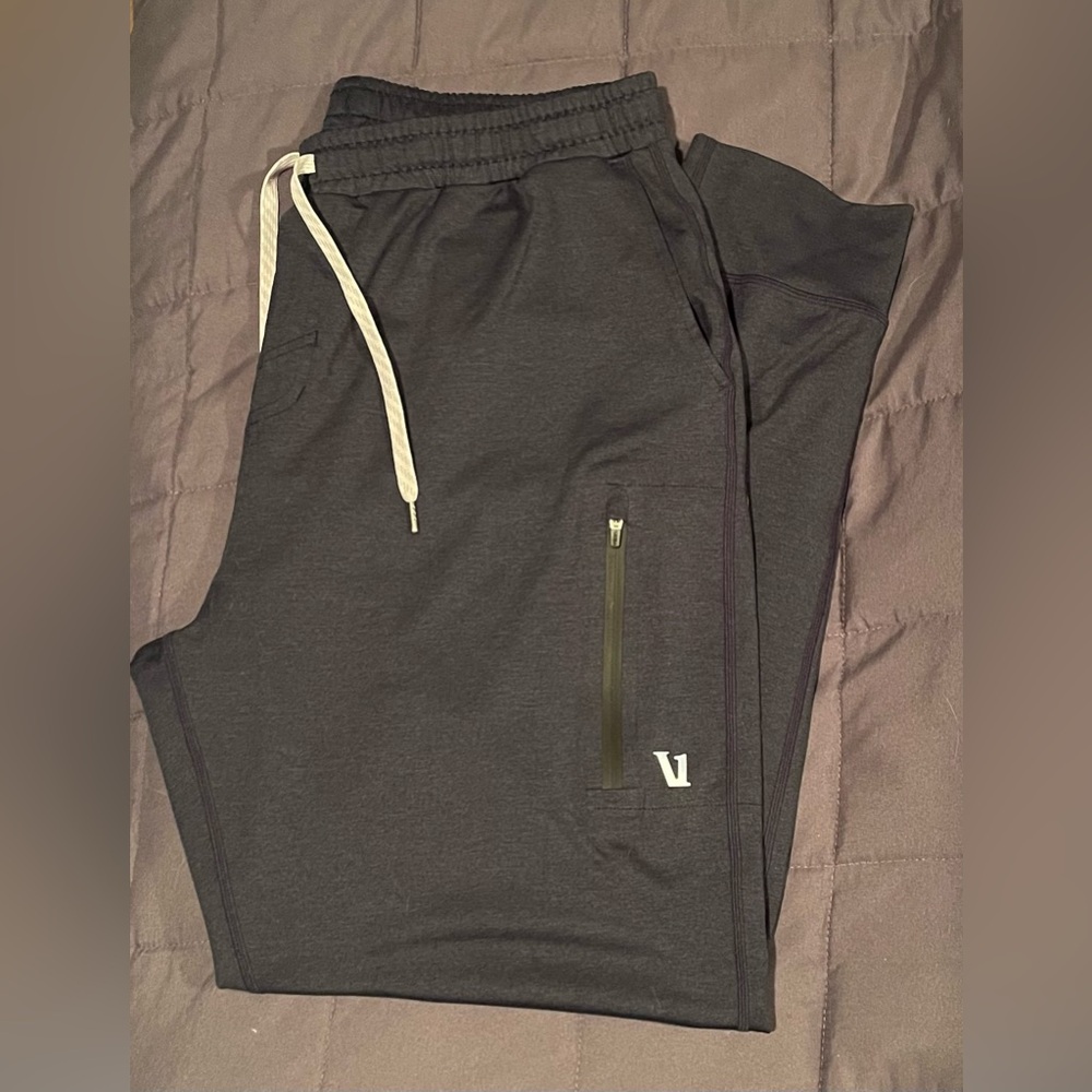 Vuori Men’s Joggers Size L Navy